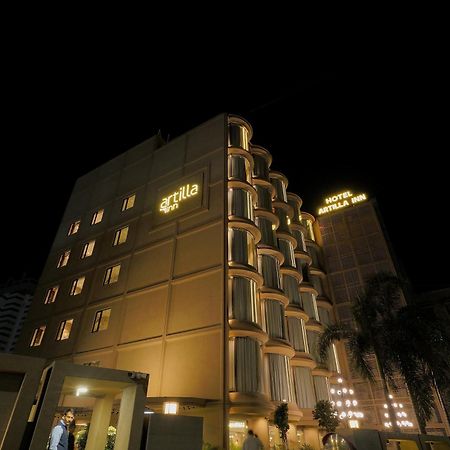 Artilla Inn Ахмедабад Екстериор снимка