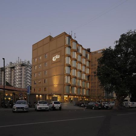 Artilla Inn Ахмедабад Екстериор снимка