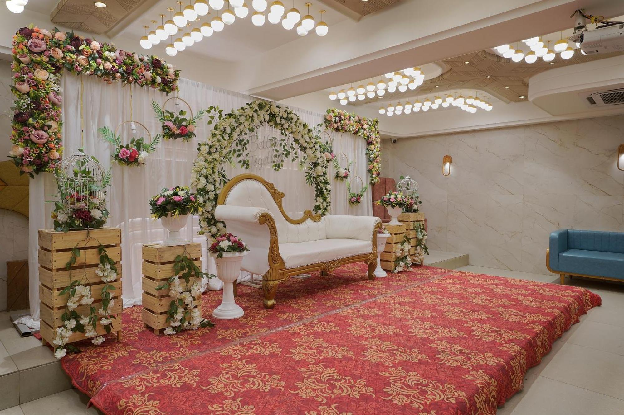 Artilla Inn Ахмедабад Екстериор снимка