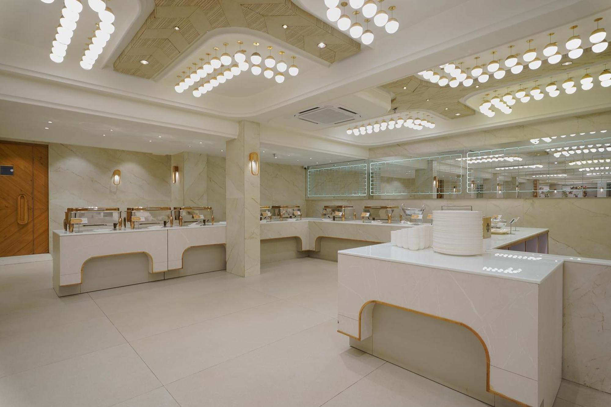 Artilla Inn Ахмедабад Екстериор снимка