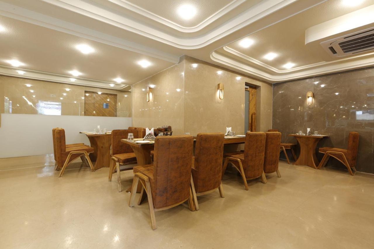 Artilla Inn Ахмедабад Екстериор снимка