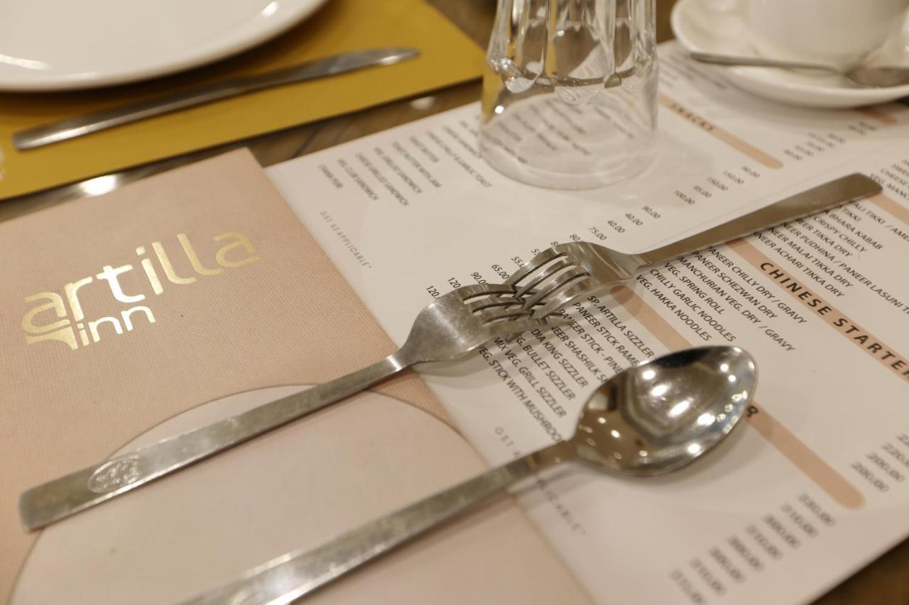 Artilla Inn Ахмедабад Екстериор снимка